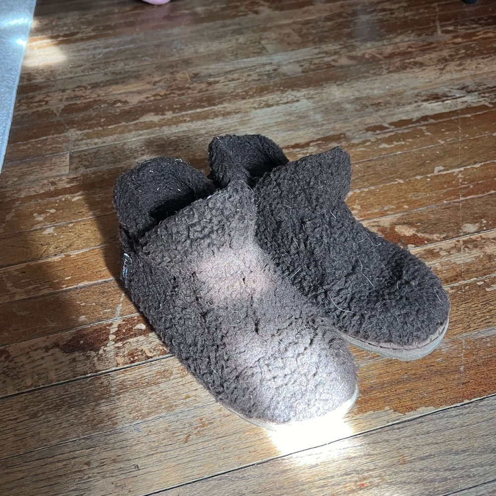 L. L. Bean Fuzzy Slippers